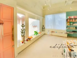 코랄핑크 포인트의 밝고 귀여운 애견호텔 인테리어